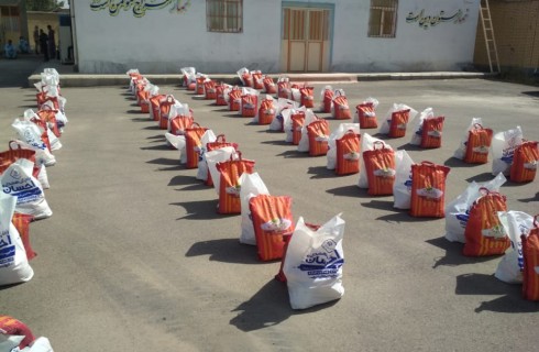 توزیع هزار بسته مواد غذایی در مرحله دوم رزمایش کمک مومنانه دلگان