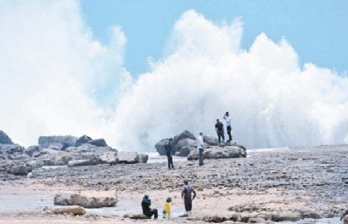 ​ارتفاع موج در دریای عمان به 3 متر رسید