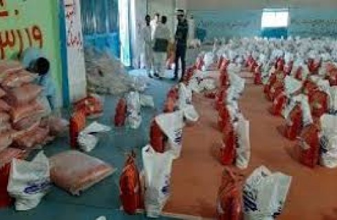 توزیع ۱۵۰ بسته سبد غذایی در مناطق محروم دلگان