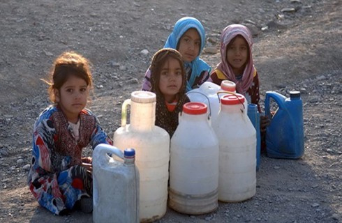 مایه حیات روستاهای شرق دلگان از پنج روز قبل قطع است/ با رفع نقص فنی موتور پمپ، معضل قطعی آب برطرف می شود