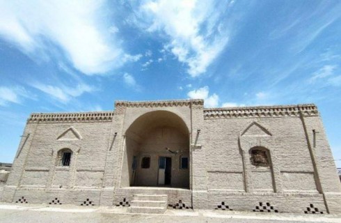 عمارت بزی خالصی نگین کهن تاریخ نیمروز