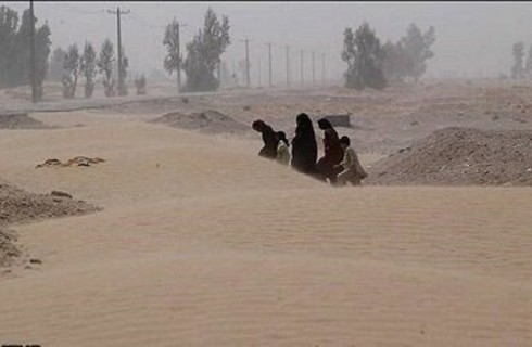 تلاش مداوم برای مقابله با شن‌های روان