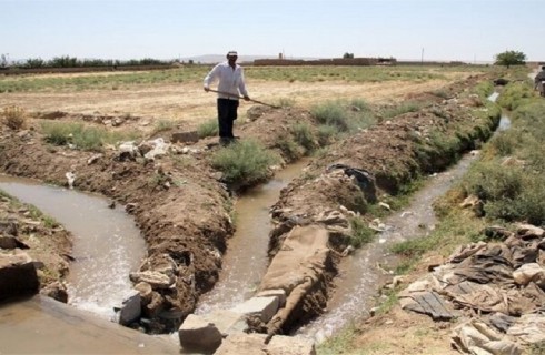 آغاز آماده‌سازی زمین و کاشت محصولات زراعی