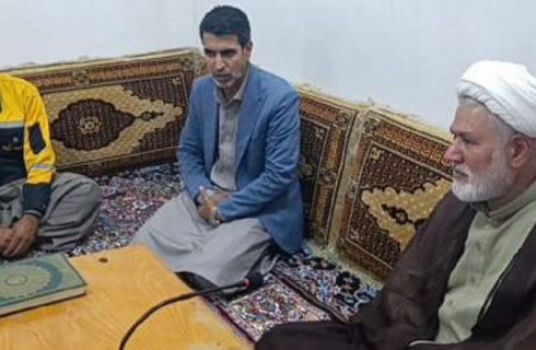 توسعه پست روستایی در اولویت باشد