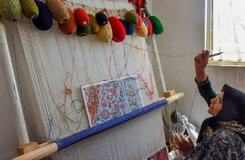 قالی‌بافی اشتغال پایدار برای بانوان سیستان